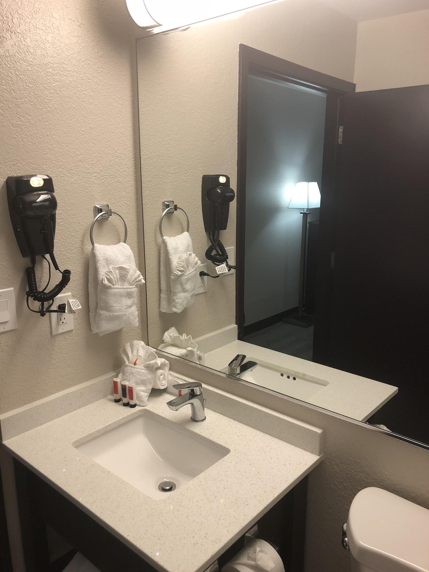 Baymont By Wyndham Phoenix I-10 Near 51St Ave Ngoại thất bức ảnh
