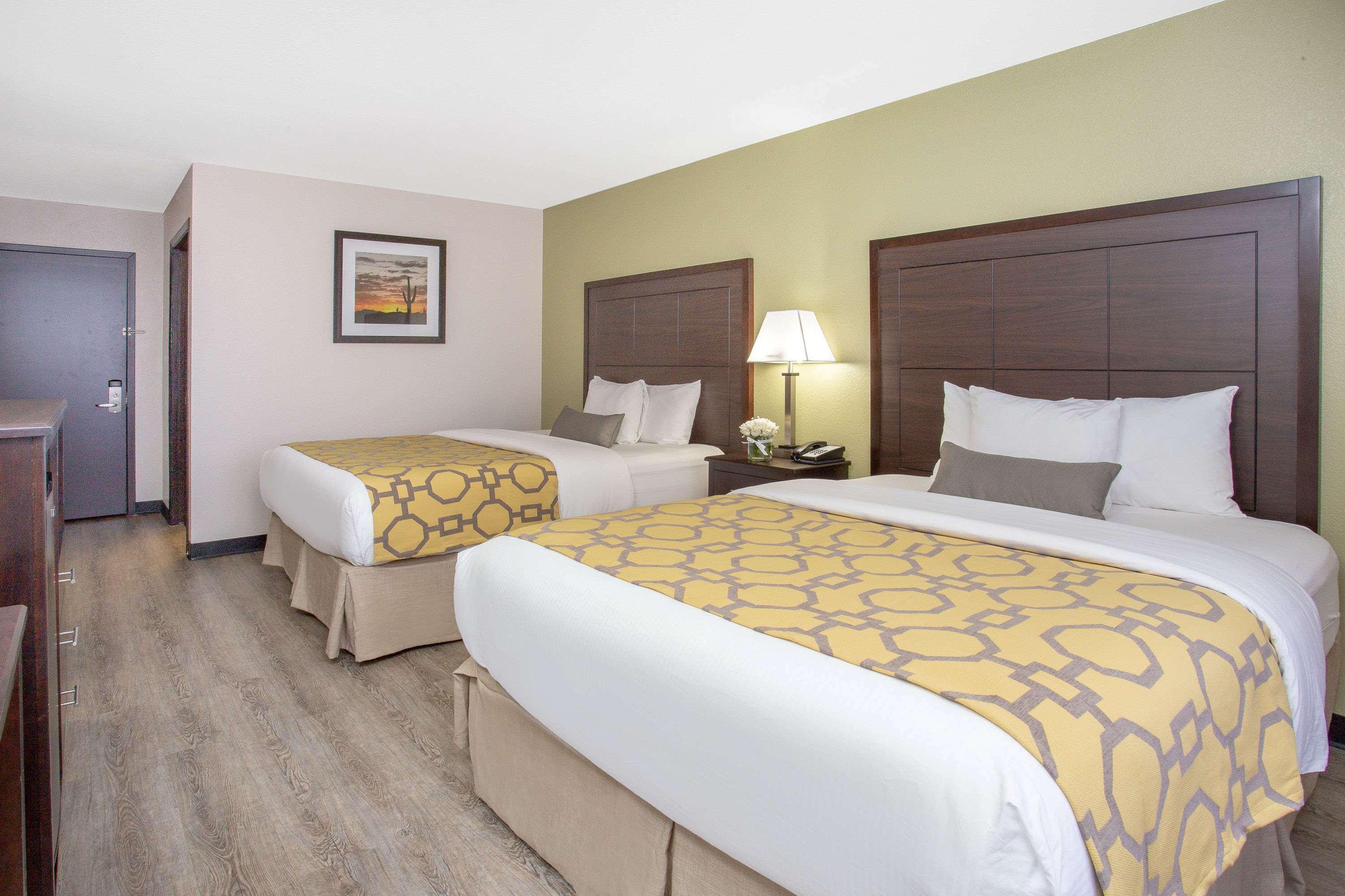Baymont By Wyndham Phoenix I-10 Near 51St Ave Ngoại thất bức ảnh