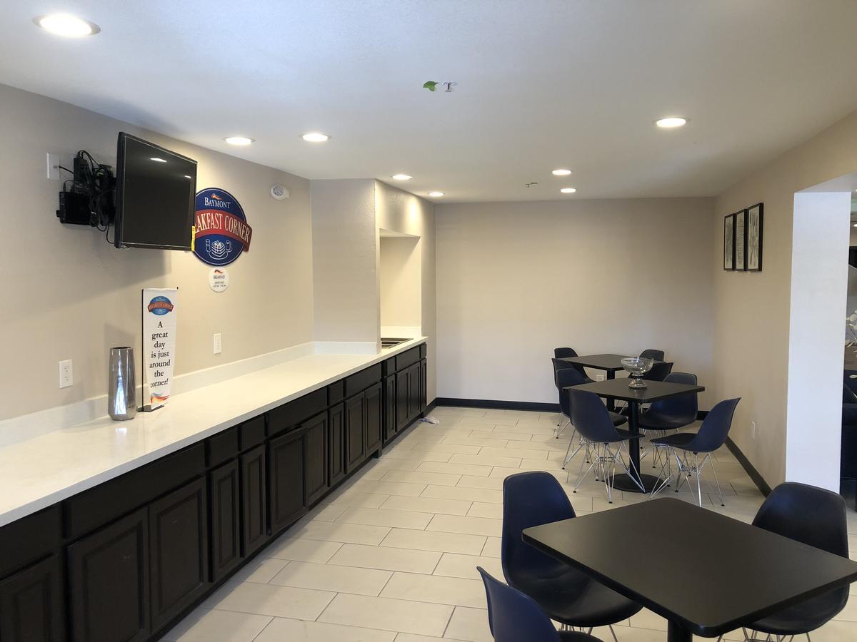 Baymont By Wyndham Phoenix I-10 Near 51St Ave Ngoại thất bức ảnh